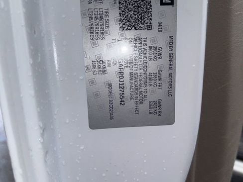 Used 2018 Chevrolet Express 2500 image 9