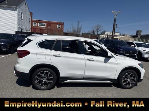 Used 2022 BMW X1 xDrive28i w/ Convenience Package AWD/4WD image 3