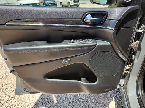 Used 2021 Jeep Grand Cherokee Trailhawk image 12