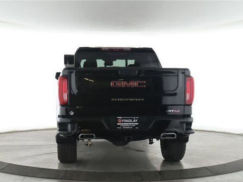 Used 2024 GMC Sierra 1500 AT4 w/ Technology Package AWD/4WD image 11