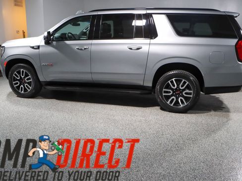 Used 2023 GMC Yukon XL AT4 AWD/4WD image 10