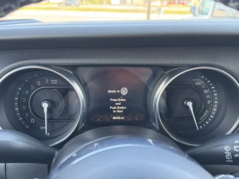 Used 2023 Jeep Wrangler Unlimited Sahara w/ Cold Weather Group AWD/4WD image 25