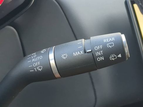 Certified 2024 Land Rover Range Rover Sport Dynamic SE image 28