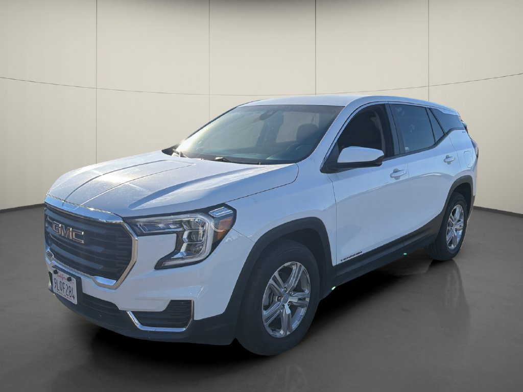 Used 2024 GMC Terrain SLE FWD image 3