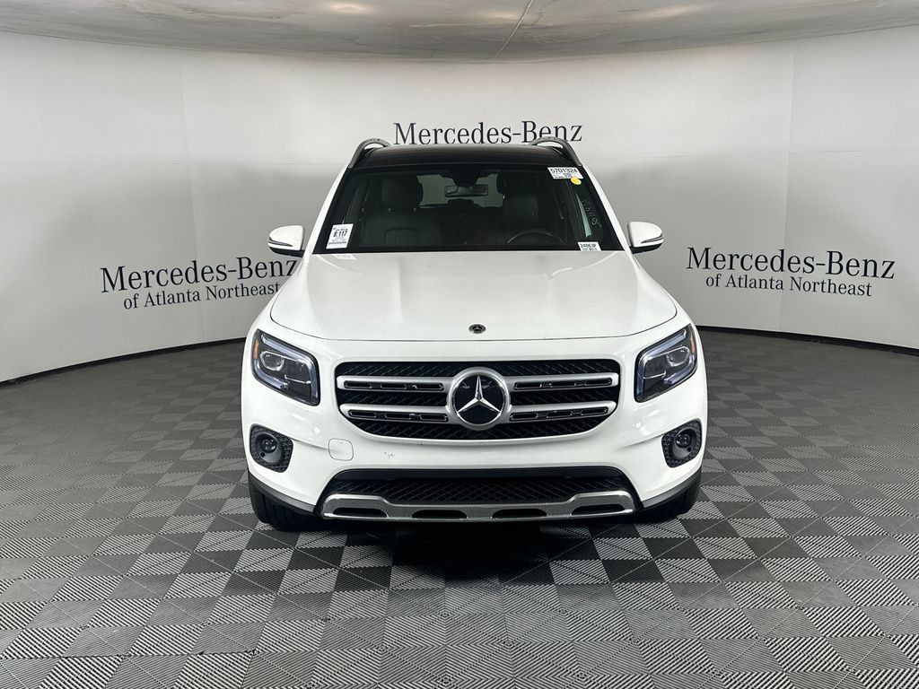 Used 2023 Mercedes-Benz GLB 250 w/ Premium Package image 2
