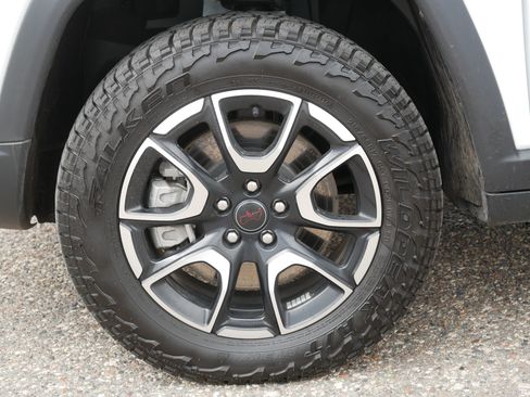 Used 2025 Jeep Compass Trailhawk w/ Trailhawk Elite Group AWD/4WD image 15