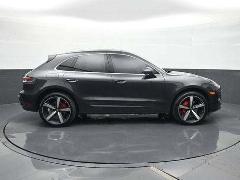 Certified 2022 Porsche Macan S AWD/4WD image 24