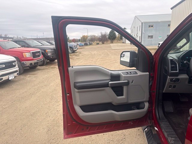 Used 2016 Ford F150 XLT w/ Equipment Group 302A Luxury AWD/4WD image 19