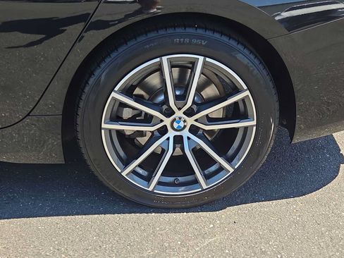 Used 2019 BMW 330i Sedan w/ Convenience Package RWD image 16