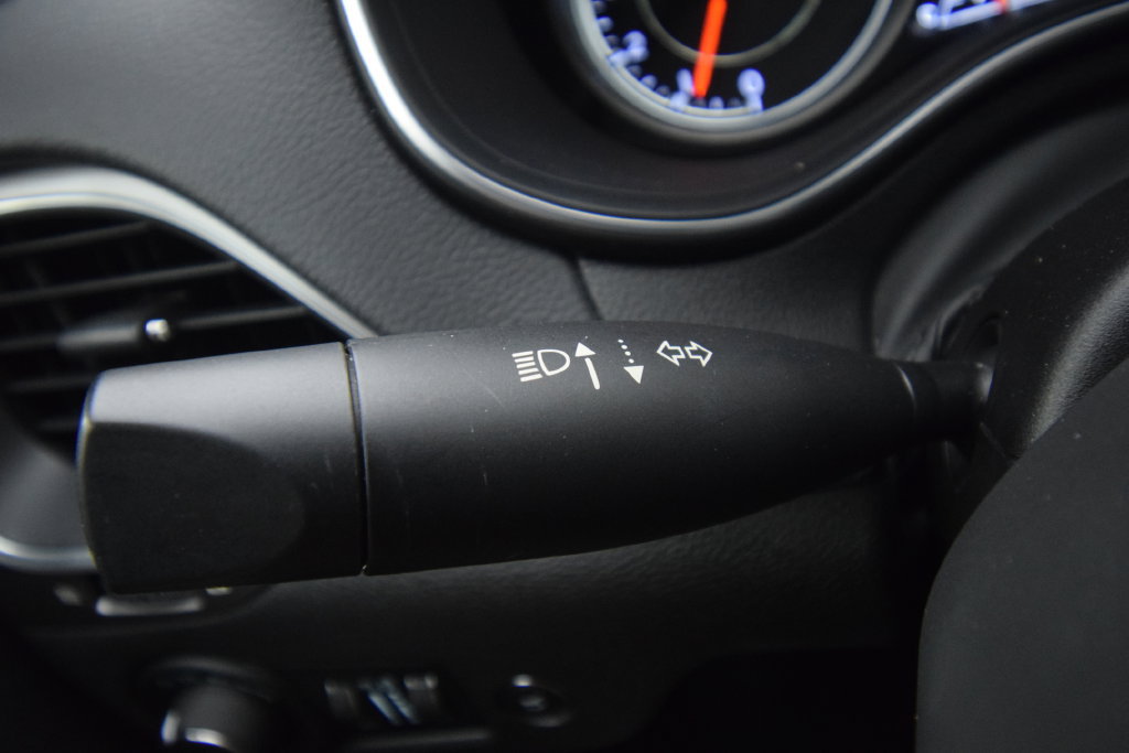 Used 2022 Jeep Cherokee Latitude Lux FWD image 34