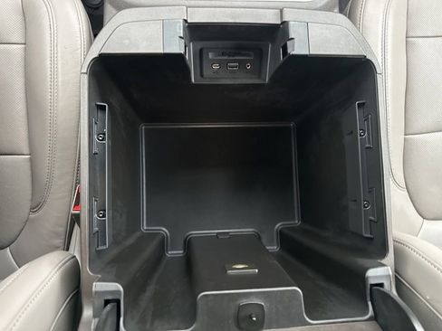 Certified 2020 GMC Sierra 1500 SLT w/ SLT Premium Plus Package AWD/4WD image 8