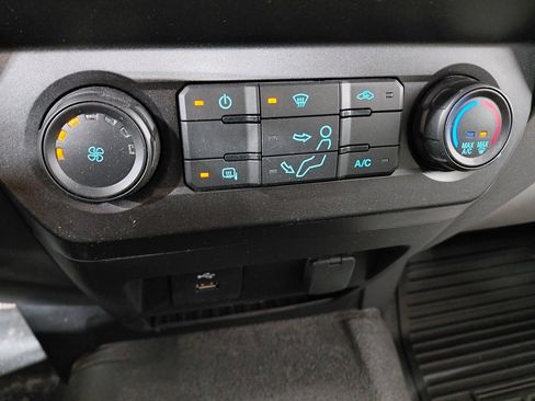 Used 2021 Ford F250 XL w/ Power Equipment Group image 22