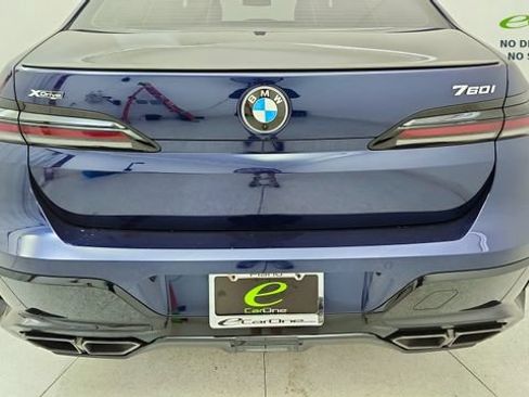 Used 2023 BMW 760i xDrive AWD/4WD image 11