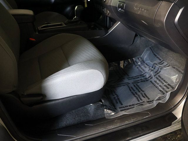 Used 2022 Toyota Tacoma SR AWD/4WD image 32