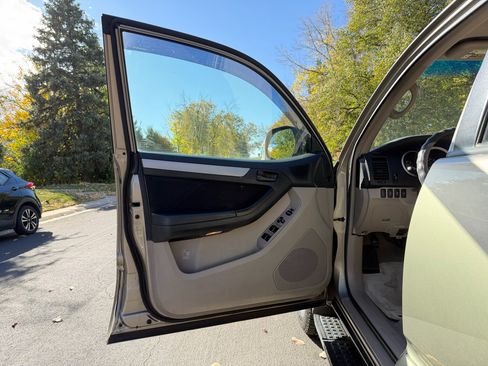 Used 2009 Toyota 4Runner Sport image 11