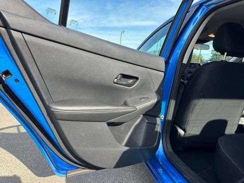 Used 2025 Nissan Sentra SV FWD image 19