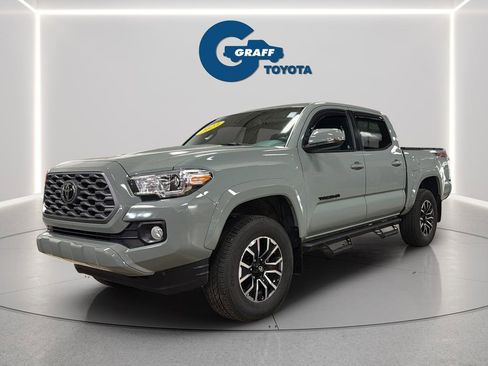 Used 2023 Toyota Tacoma 4x4 Double Cab image 2