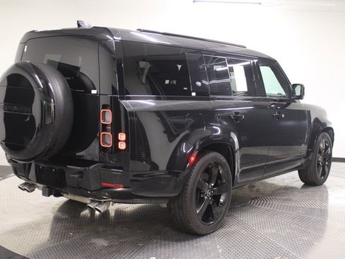 Certified 2024 Land Rover Defender 130 V8 image 7