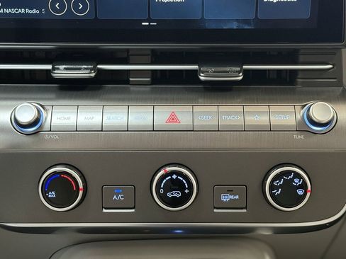 New 2026 Hyundai Kona SE image 16