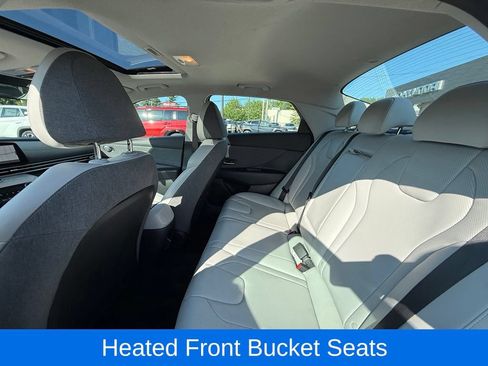 Used 2025 Hyundai Elantra Limited FWD image 19