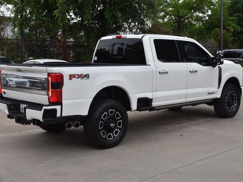 Used 2024 Ford F250 Platinum image 7