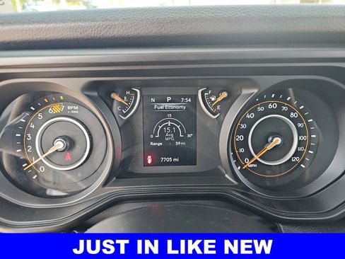 Used 2025 Jeep Wrangler Sport image 18