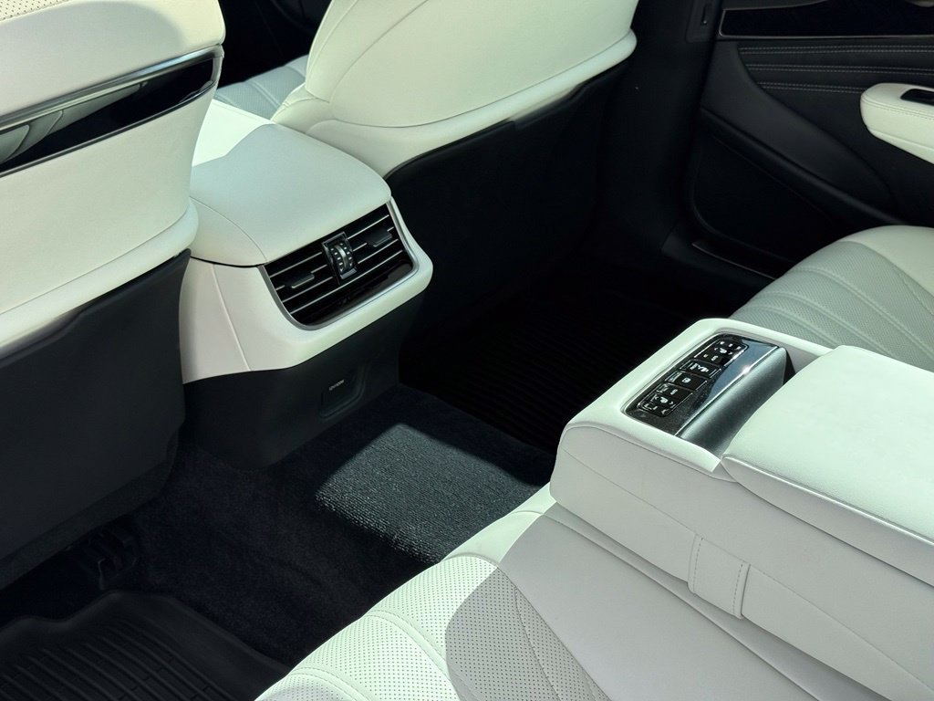 Certified 2023 Lexus LS 500 w/ Interior Upgrade Package RWD image 27