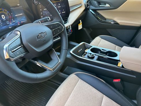 New 2026 Chevrolet Equinox ACTIV w/ LPO, Floor Liner Package image 9