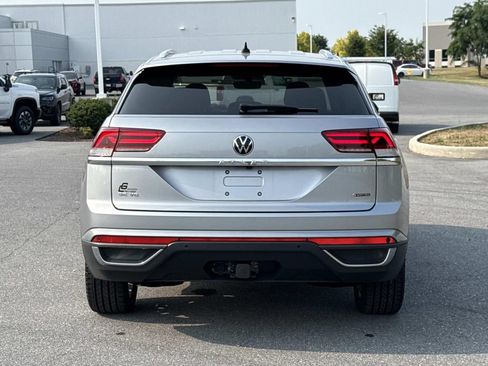 Used 2023 Volkswagen Atlas Cross Sport SE AWD/4WD image 26