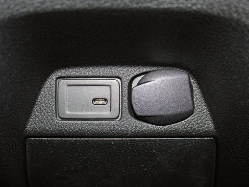 Used 2025 Mercedes-Benz Sprinter 2500 image 19