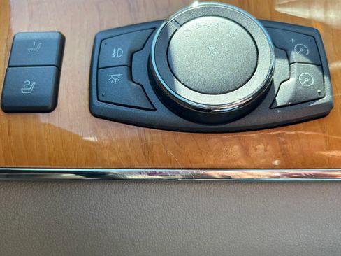 Used 2013 Lincoln MKX AWD image 23