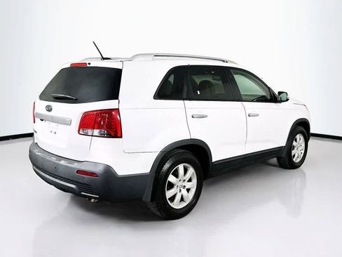 Used 2013 Kia Sorento LX w/ Convenience Pkg FWD image 24