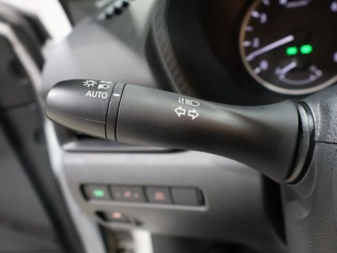 Used 2024 Nissan Sentra S image 36