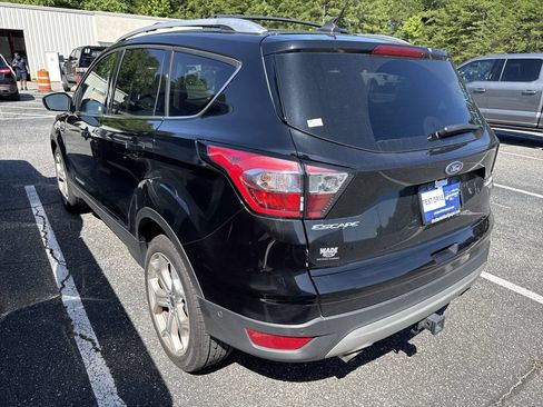 Used 2018 Ford Escape Titanium w/ Ford Safe & Smart Package FWD image 17
