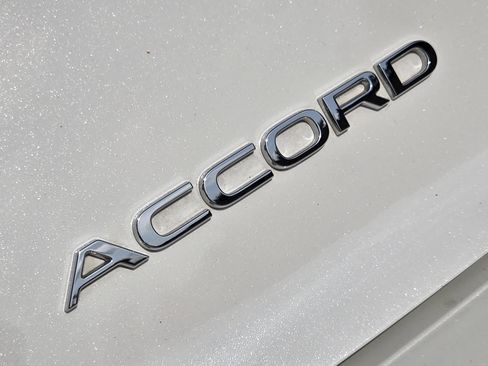 Certified 2025 Honda Accord SE image 32