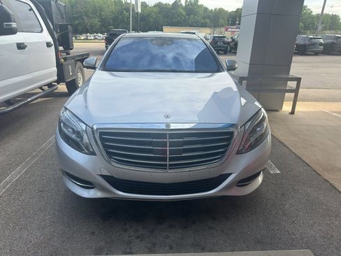 Used 2017 Mercedes-Benz S 550 Sedan image 2