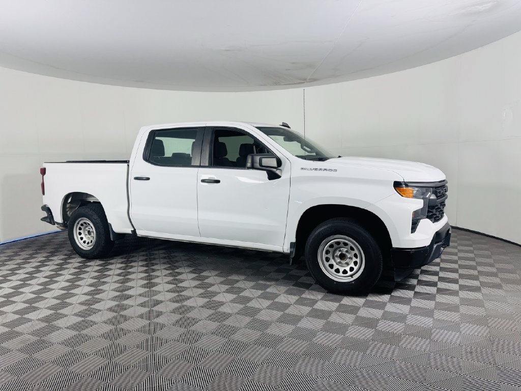 Used 2024 Chevrolet Silverado 1500 W/T w/ Trailering Package RWD image 2