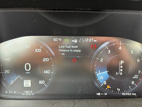 Used 2016 Volvo XC90 T6 Momentum image 18