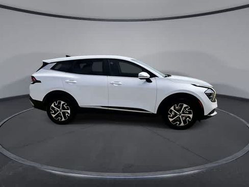 Used 2023 Kia Sportage EX FWD image 9