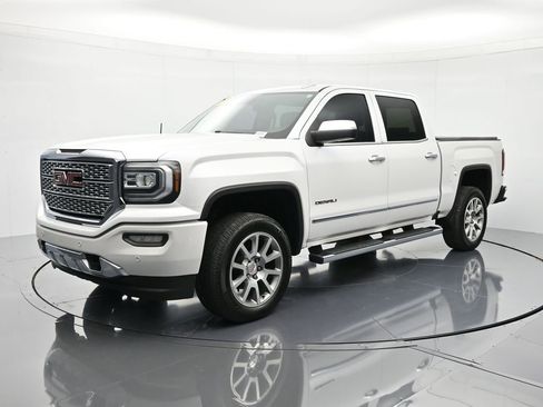 Used 2018 GMC Sierra 1500 Denali image 1