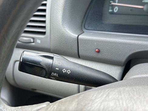 Used 2004 Toyota Camry LE image 21