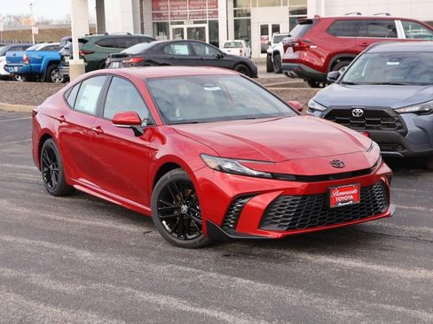 New 2026 Toyota Camry SE image 2