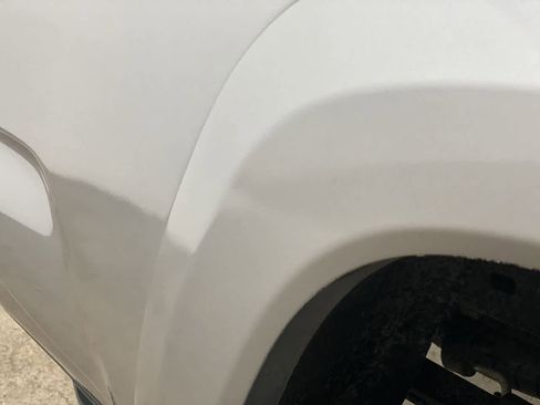 Used 2018 Toyota Tacoma TRD Sport image 31