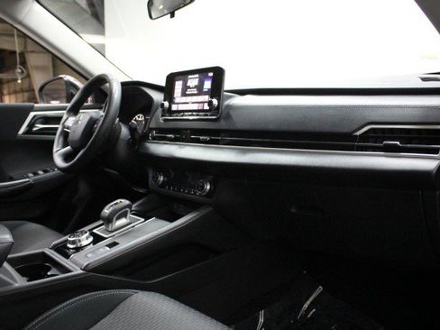 Used 2022 Mitsubishi Outlander ES image 21