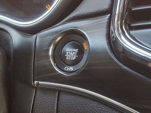 Used 2019 Jeep Grand Cherokee Limited image 20