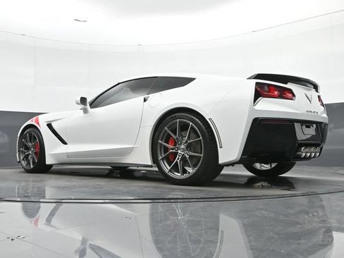 Used 2017 Chevrolet Corvette Stingray Coupe w/ 1LT RWD image 37