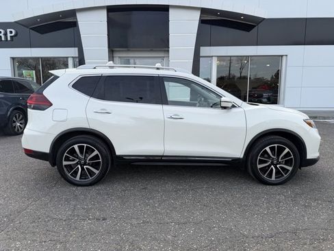 Used 2018 Nissan Rogue SL w/ Premium Package image 6