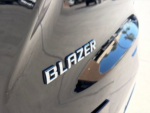 Used 2022 Chevrolet Blazer Premier w/ Enhanced Convenience Package image 10