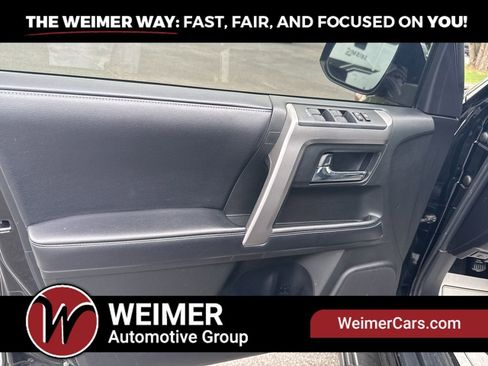 Used 2018 Toyota 4Runner SR5 Premium AWD/4WD image 11