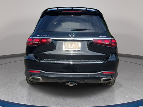 Used 2024 Mercedes-Benz GLS 580 4MATIC image 6